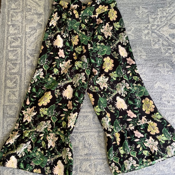 Club Monaco Floral Culottes - Picture 4 of 4